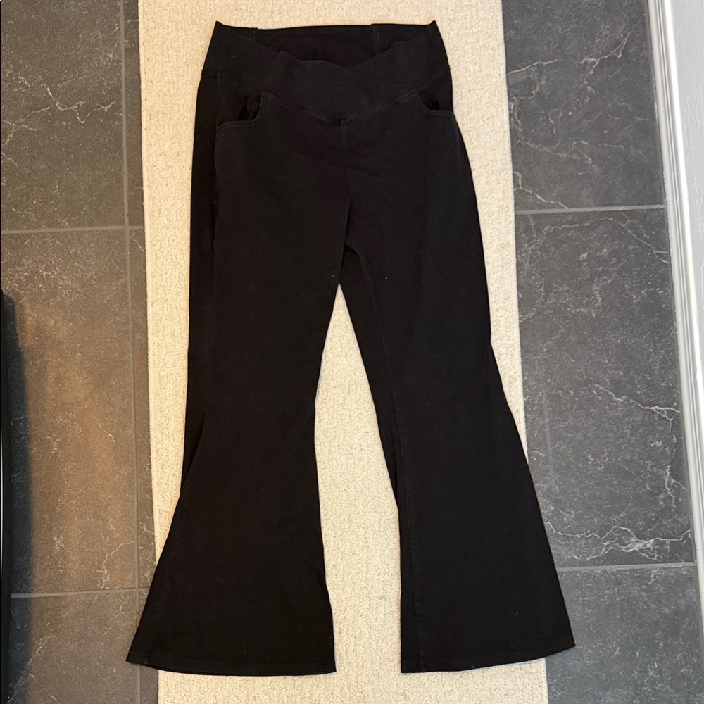 HALARA Black Pants with Green Tag